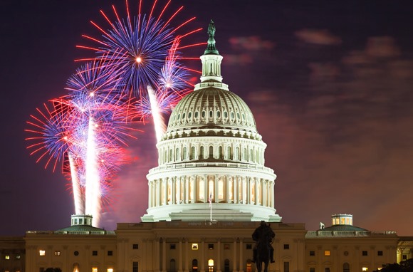 Nouvel An au-dessus du Capitol, Washington - États-Unis